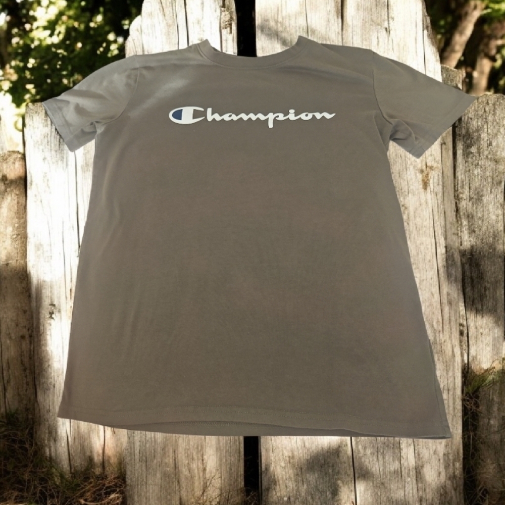 Champion Tee Shirt Shirt Slerves Olive Grren White Blue Logo Size XL Young Mens